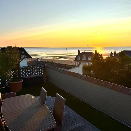 Familial - 2 Toits Terrasses - Vue - Hyper Centre D'houlgate アパート ウルガット