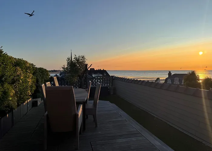 Familial - 2 Toits Terrasses - Vue - Hyper Centre D'houlgate *